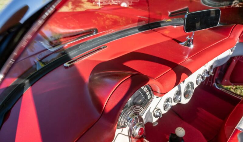 								1954 Chevrolet Corvette 4-Speed full									