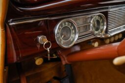 										1948 Packard Standard Eight Station Sedan Woodie full									