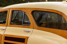 										1948 Packard Standard Eight Station Sedan Woodie full									
