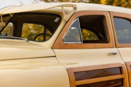 										1948 Packard Standard Eight Station Sedan Woodie full									
