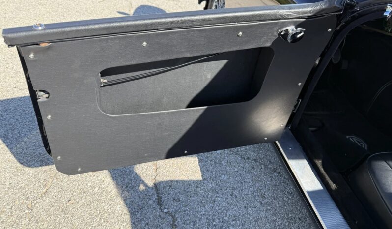 								1962 MG MGA 1600 Mk II Roadster full									