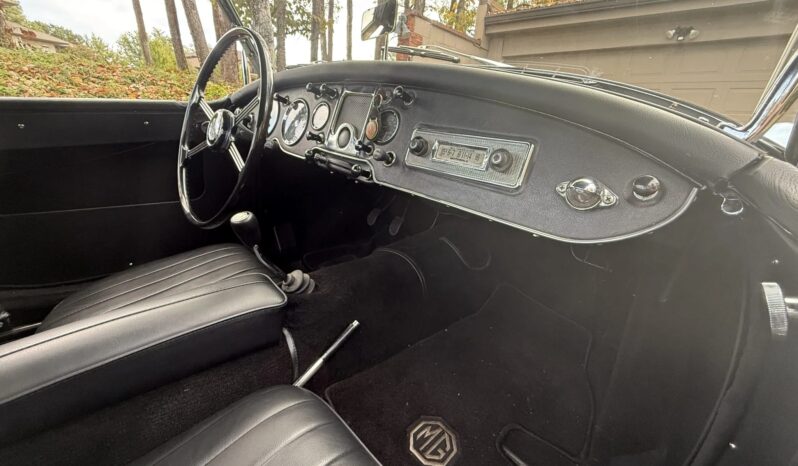 								1962 MG MGA 1600 Mk II Roadster full									