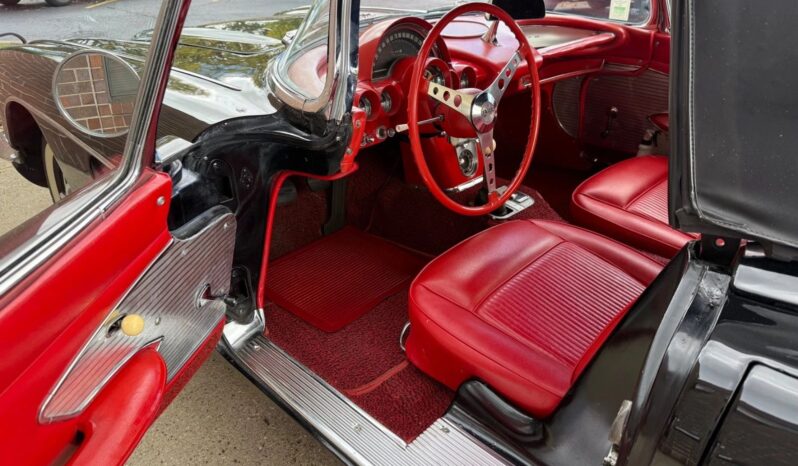 
								1961 Chevrolet Corvette 283 230hp full									