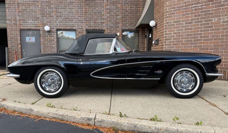 
								1961 Chevrolet Corvette 283 230hp full									