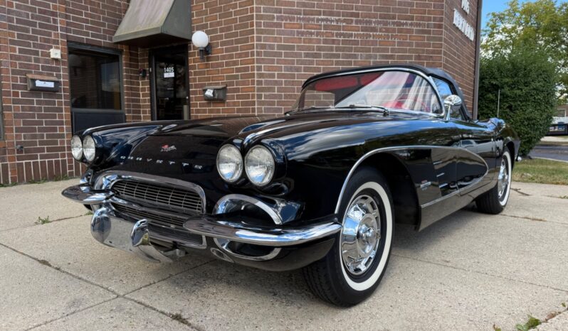 
								1961 Chevrolet Corvette 283 230hp full									