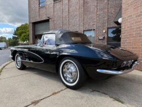 1961 Chevrolet Corvette 283 230hp