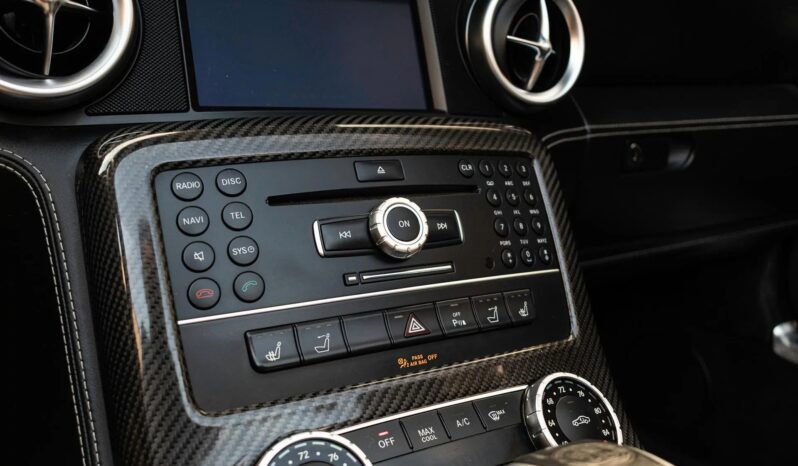 
								2012 Mercedes-Benz SLS AMG Roadster full									