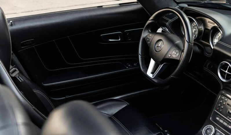 
								2012 Mercedes-Benz SLS AMG Roadster full									