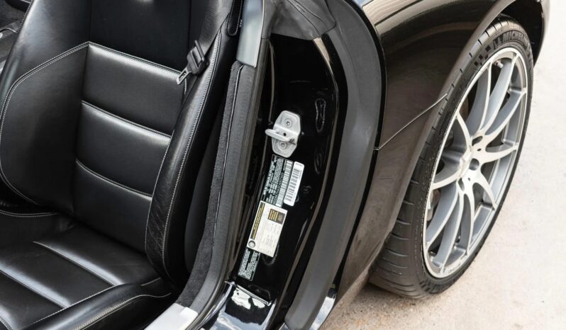 
								2012 Mercedes-Benz SLS AMG Roadster full									