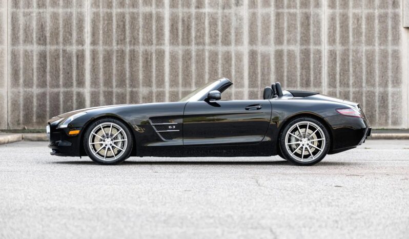 
								2012 Mercedes-Benz SLS AMG Roadster full									