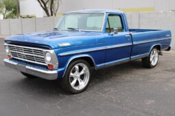 										1967 Ford F-100 full									