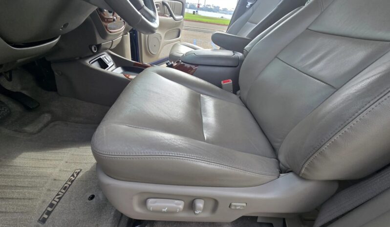 
								2006 Toyota Tundra Limited Double Cab V8 full									