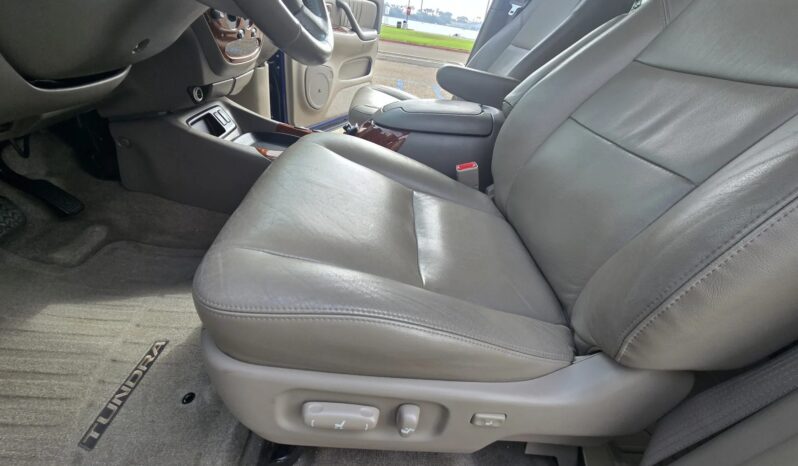 
								2006 Toyota Tundra Limited Double Cab V8 full									