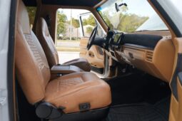
										1993 Ford Bronco XLT Blue Point 302ci full									