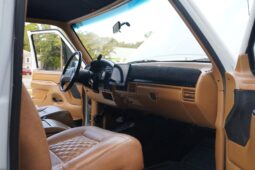 
										1993 Ford Bronco XLT Blue Point 302ci full									