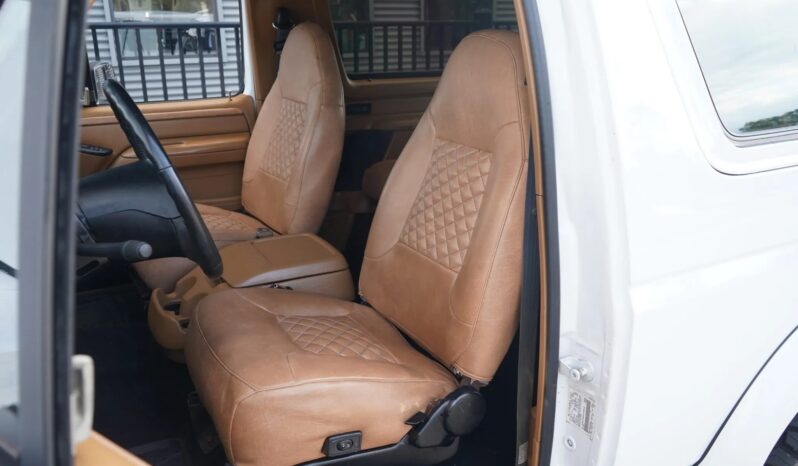 
								1993 Ford Bronco XLT Blue Point 302ci full									