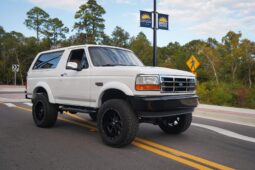
										1993 Ford Bronco XLT Blue Point 302ci full									