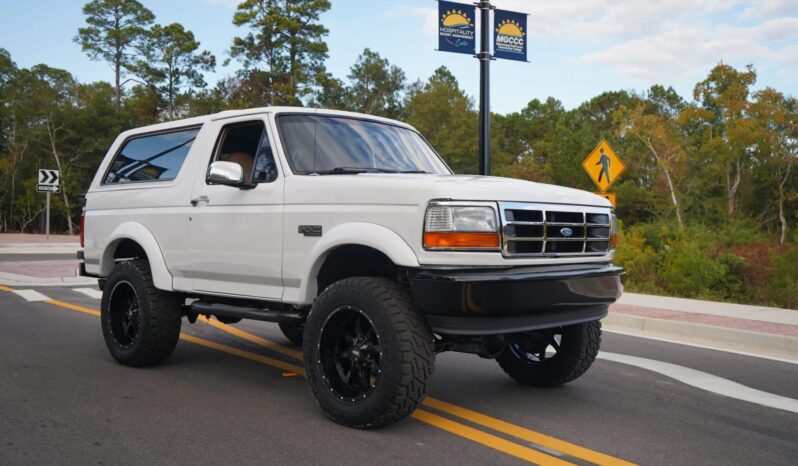 
								1993 Ford Bronco XLT Blue Point 302ci full									