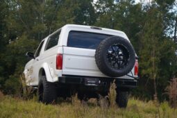 
										1993 Ford Bronco XLT Blue Point 302ci full									
