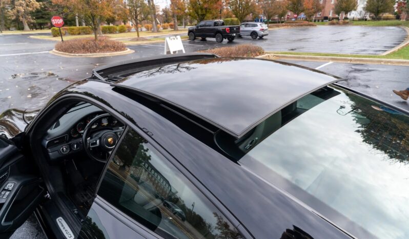 
								2018 Porsche 911 Carrera 4 GTS Coupe full									