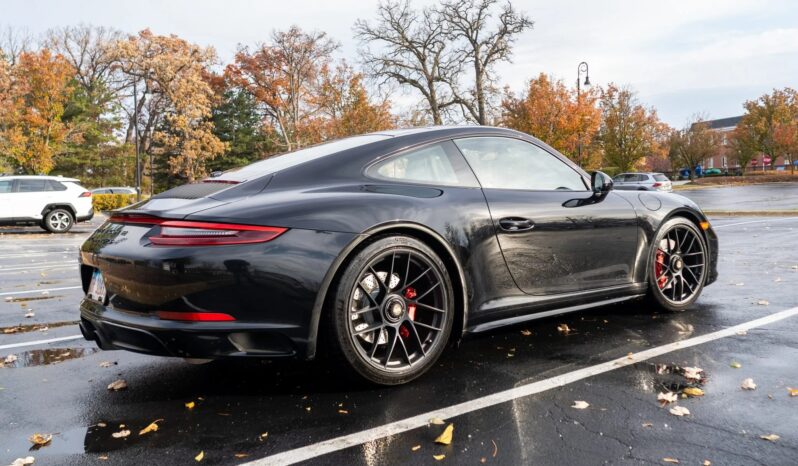 
								2018 Porsche 911 Carrera 4 GTS Coupe full									