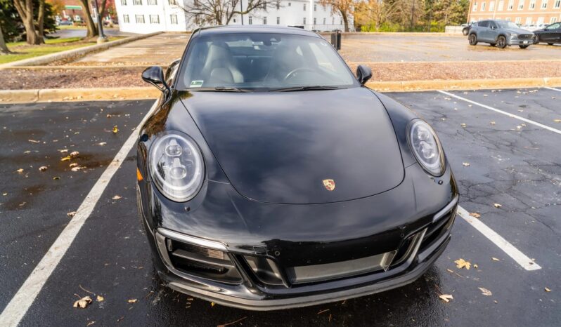 
								2018 Porsche 911 Carrera 4 GTS Coupe full									