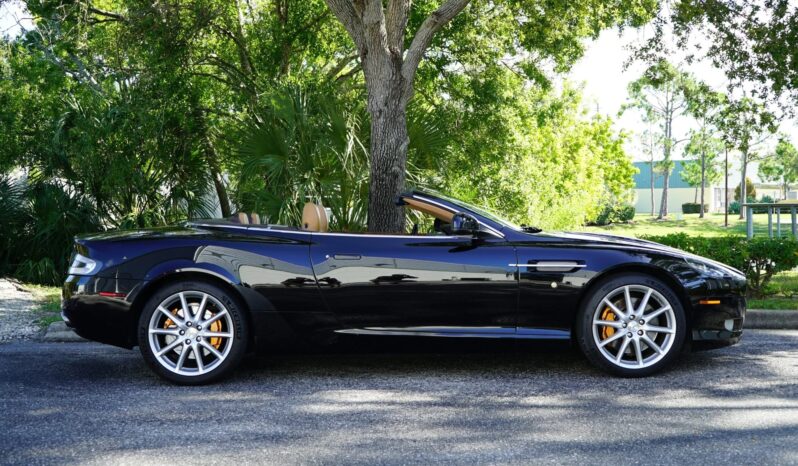 								2010 Aston Martin DB9 Volante full									