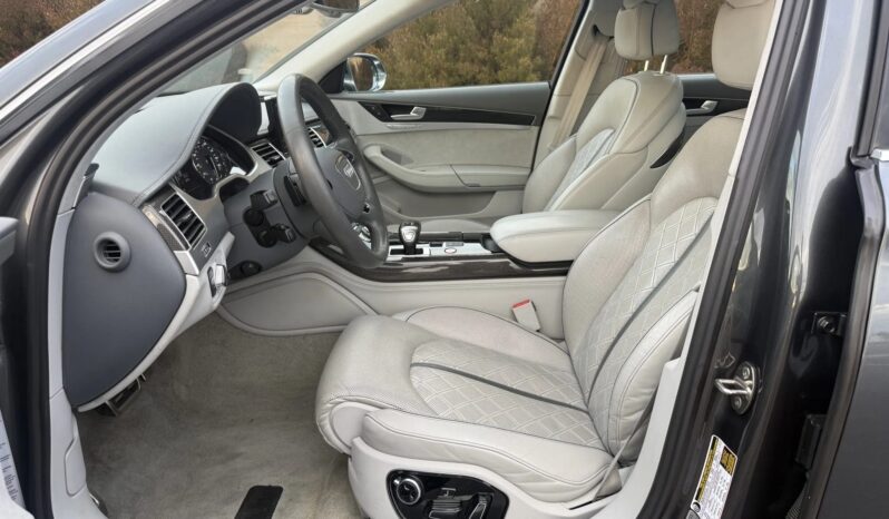 
								2013 Audi S8 Turbocharged full									