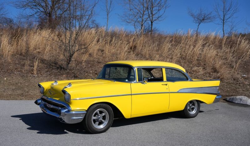 
								1957 Chevrolet Bel Air 2-Door Sedan 355 V8 full									