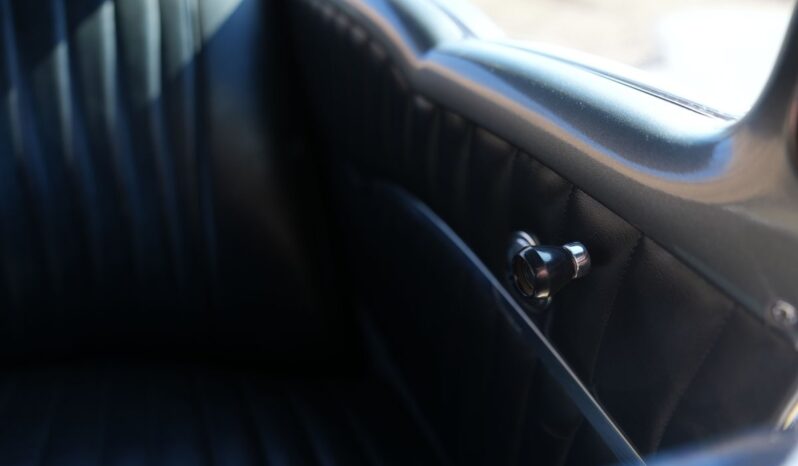 
								1957 Chevrolet Bel Air 2-Door Sedan 355 V8 full									