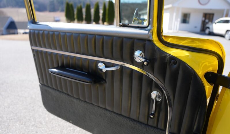 
								1957 Chevrolet Bel Air 2-Door Sedan 355 V8 full									