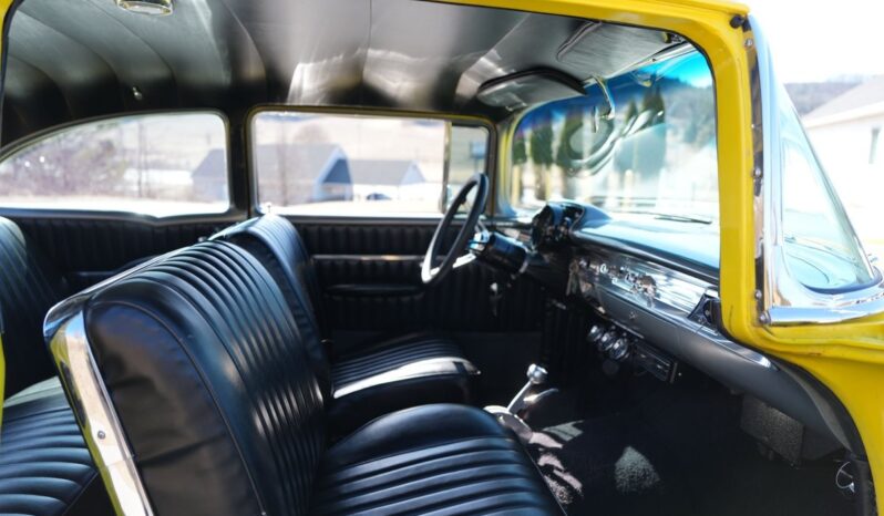 
								1957 Chevrolet Bel Air 2-Door Sedan 355 V8 full									