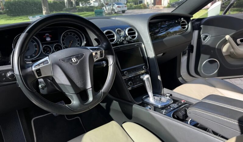 
								2015 Bentley Continental GT V8 S Convertible full									