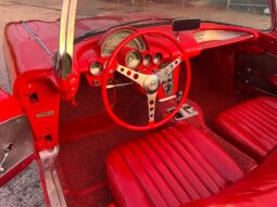 
										1959 Chevrolet Corvette 4-speed full									