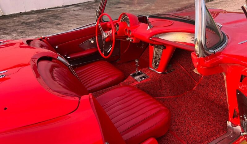 
								1959 Chevrolet Corvette 4-speed full									