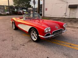 
										1959 Chevrolet Corvette 4-speed full									