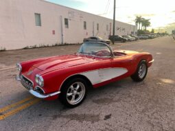 
										1959 Chevrolet Corvette 4-speed full									