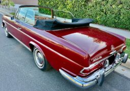 
										1965 Mercedes-Benz 250SE Convertible full									