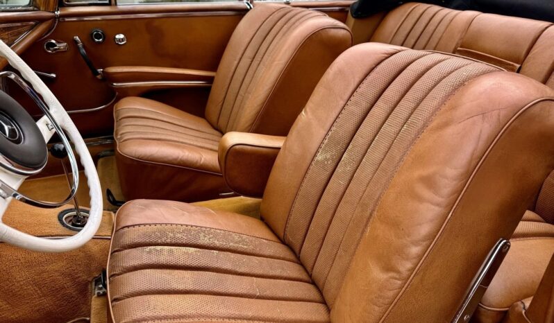 
								1965 Mercedes-Benz 250SE Convertible full									