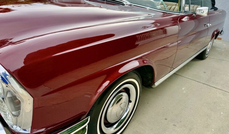 
								1965 Mercedes-Benz 250SE Convertible full									