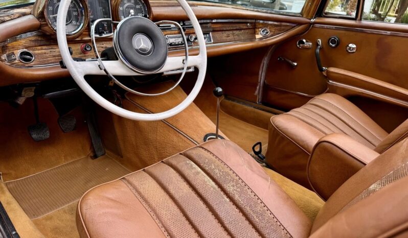
								1965 Mercedes-Benz 250SE Convertible full									