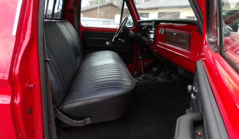 
								1979 Ford F-150 Short Bed 4×4 Short Bed Dentside full									