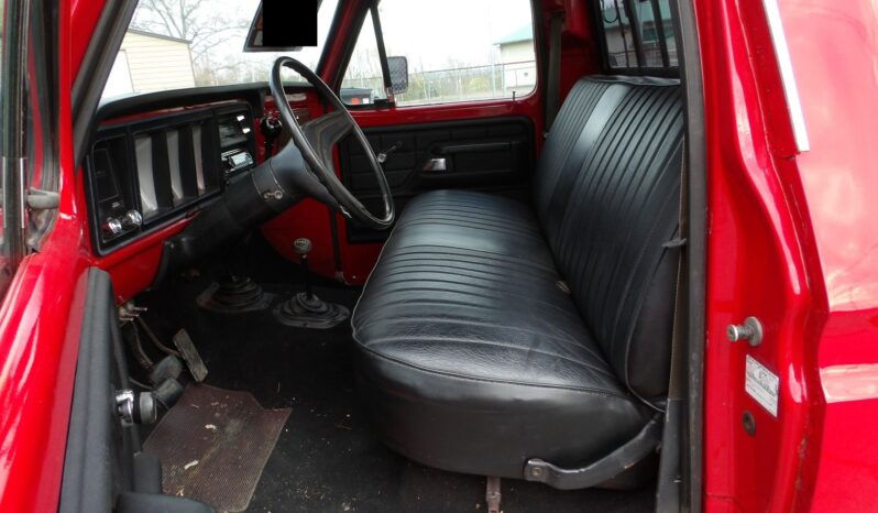 
								1979 Ford F-150 Short Bed 4×4 Short Bed Dentside full									