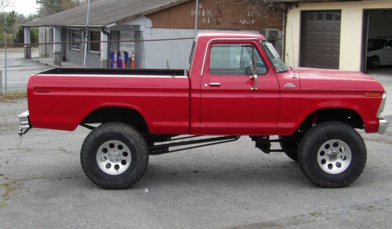 
								1979 Ford F-150 Short Bed 4×4 Short Bed Dentside full									
