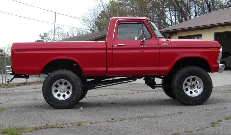 
								1979 Ford F-150 Short Bed 4×4 Short Bed Dentside full									