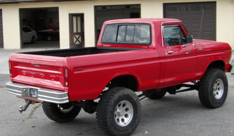 
								1979 Ford F-150 Short Bed 4×4 Short Bed Dentside full									
