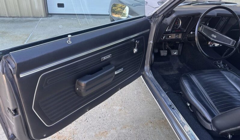 
								1969 Chevrolet Camaro SS tribute RWD Manual full									