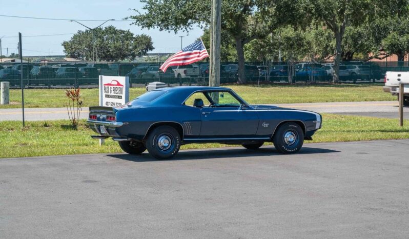 
								1969 Chevrolet Camaro SS, 4 Speed full									