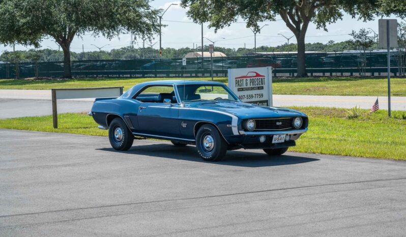 
								1969 Chevrolet Camaro SS, 4 Speed full									