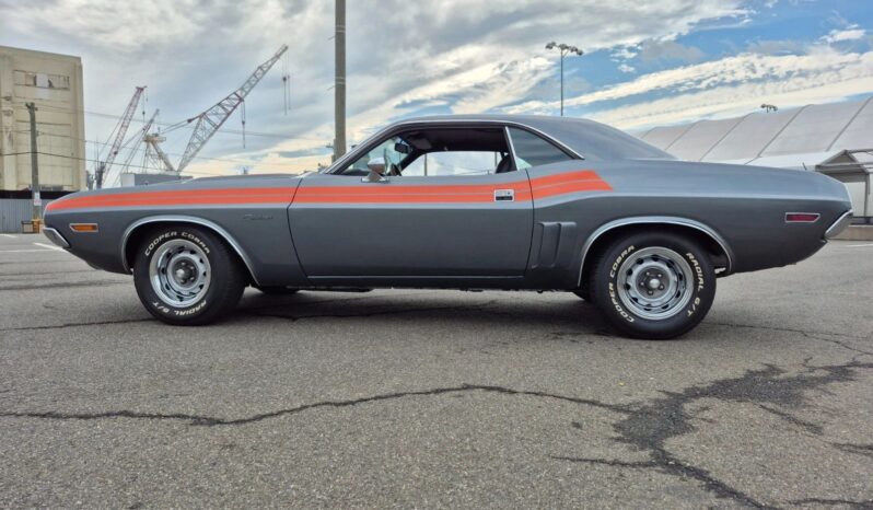 
								1971 Dodge Challenger 318CI full									